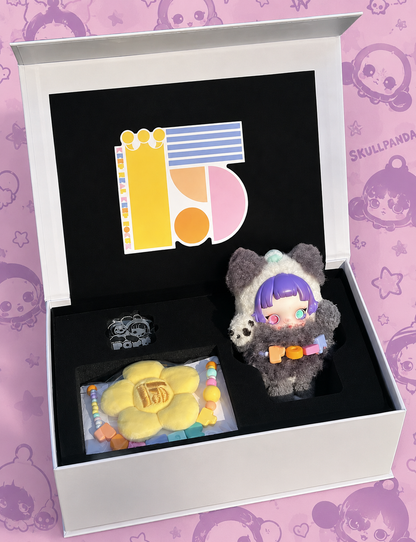 POP MART 15th Anniversary SKULLPANDA gift box with doll, yellow flower accessory and commemorative pieces