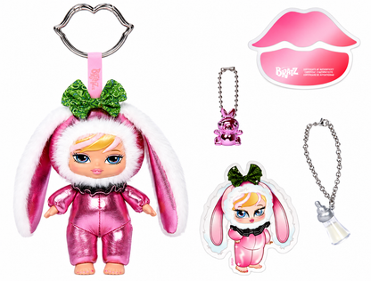 Bratz Bratziez Tokyo a Go-Go Seriez six collectible plush keychain characters and accessories